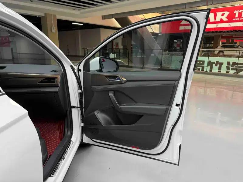 Tharu 2021 330TSI AWD Luxury Edition PLUS — миниатюра 42
