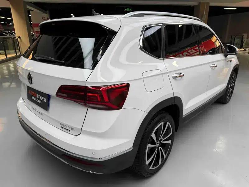 Tharu 2021 330TSI AWD Luxury Edition PLUS — миниатюра 7