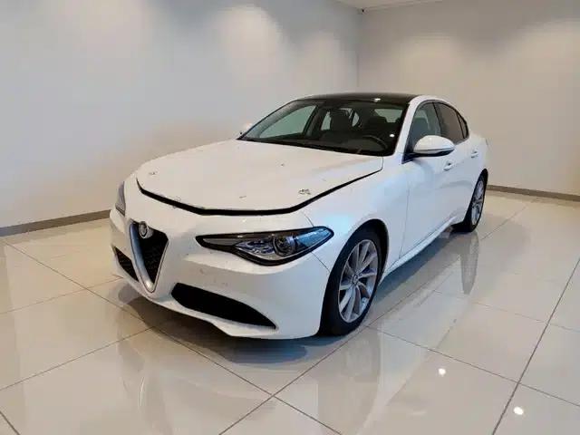 Giulia Juliet 2017 2.0T 200HP Luxury Edition