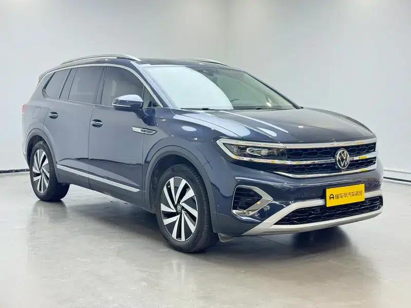 2021 Range Rover 380TSI AWD Luxury Pro — миниатюра 3