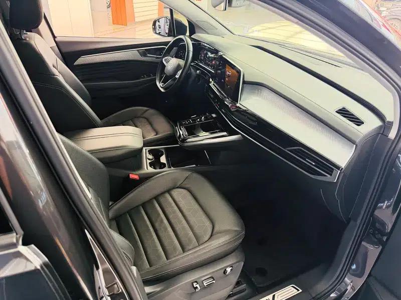 2021 Range Rover 380TSI AWD Luxury Pro — миниатюра 7