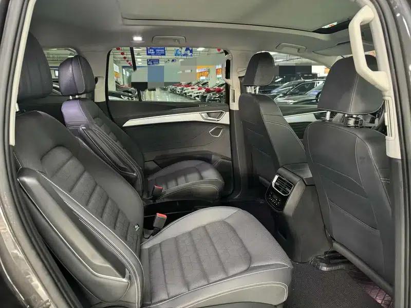 2023 Range Rover 380TSI 4WD Luxury Pro 6-seater — миниатюра 8