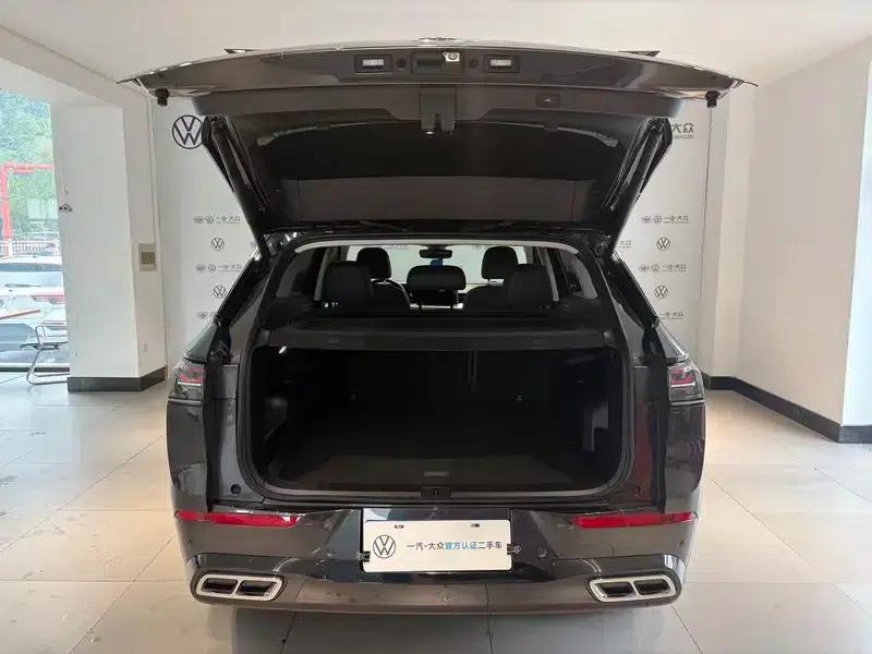 2023 Range Rover 380TSI AWD R-Line Touring Edition — миниатюра 14