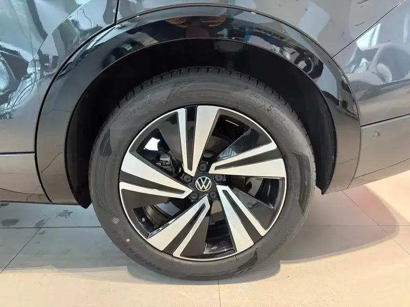 2023 Range Rover 380TSI AWD R-Line Touring Edition — миниатюра 7