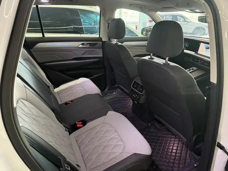 2023 Range Rover 380TSI AWD R-Line Cruiser — миниатюра 9