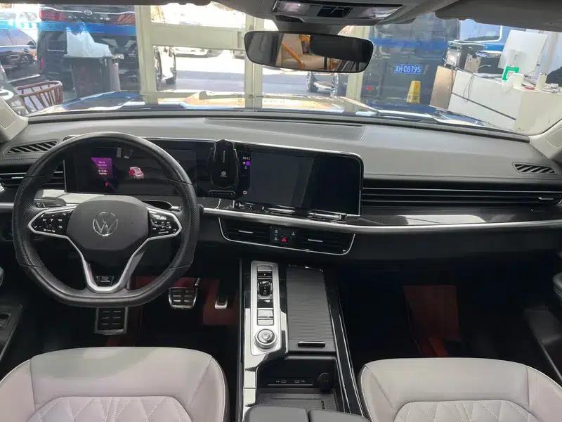 2024 Range Rover 380TSI AWD R-line Cruiser Edition — миниатюра 12