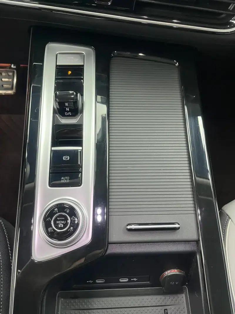 2024 Range Rover 380TSI AWD R-line Cruiser Edition — миниатюра 9