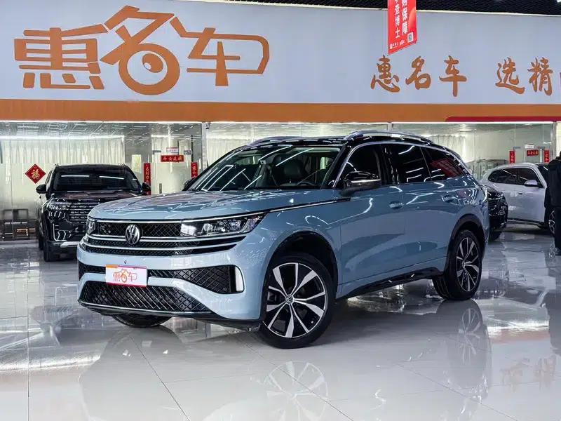 2023 Range Rover 380TSI AWD R-Line First Edition — миниатюра 1