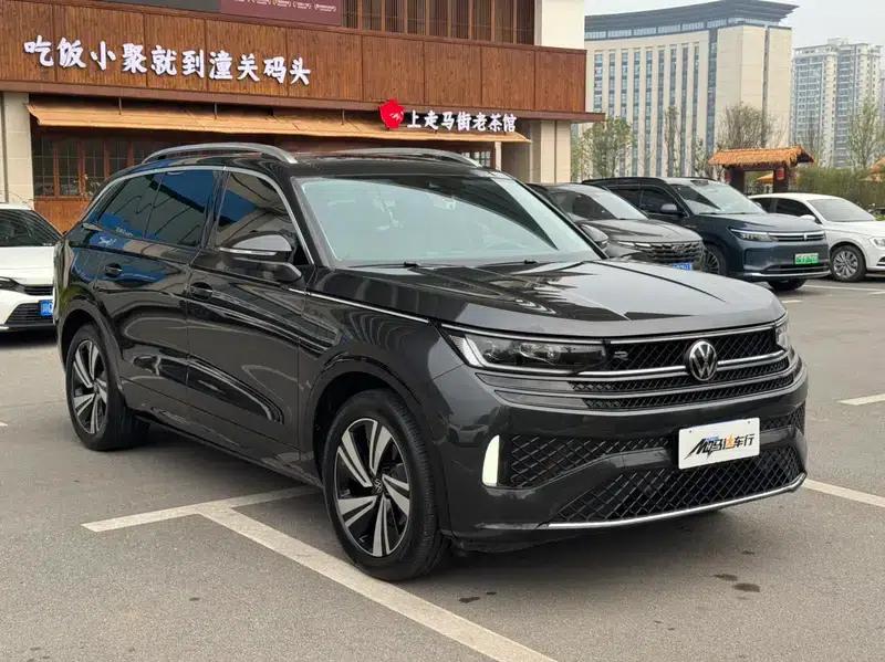 2024 Range Rover 380TSI AWD R-line Cruiser Edition — миниатюра 3