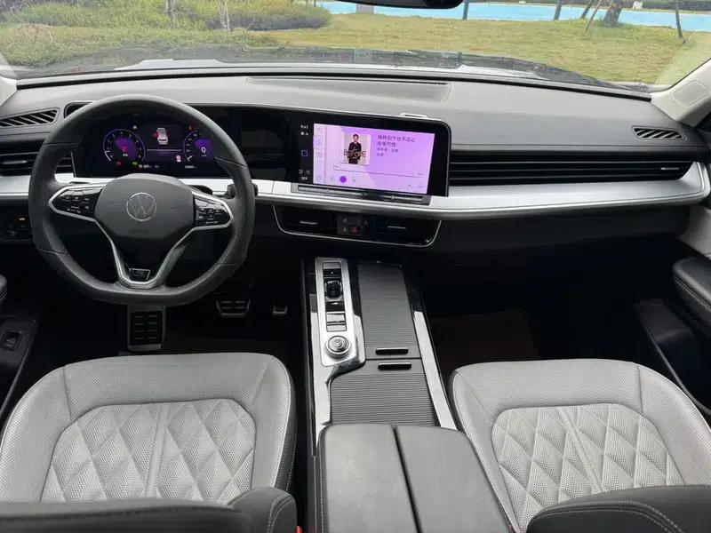 2024 Range Rover 380TSI AWD R-line Cruiser Edition — миниатюра 9