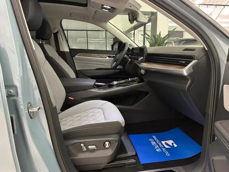 2023 Range Rover 380TSI AWD R-Line First Edition — миниатюра 22