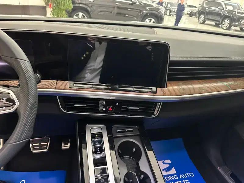2023 Range Rover 380TSI AWD R-Line First Edition — миниатюра 10