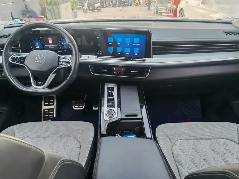 2023 Range Rover 380TSI AWD R-Line Cruiser — миниатюра 12