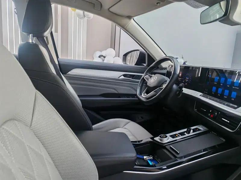 2023 Range Rover 380TSI AWD R-Line Cruiser — миниатюра 24