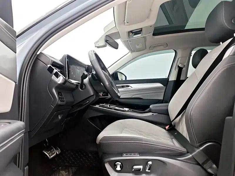 2023 Range Rover 380TSI AWD R-Line Cruiser — миниатюра 17