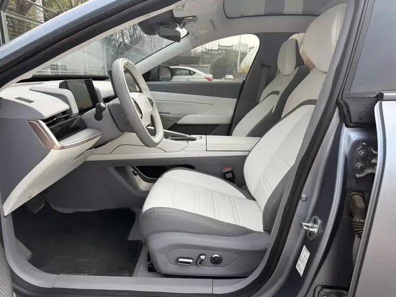 eπ007 2024 Pure Electric 540 AWD Max Edition — миниатюра 11