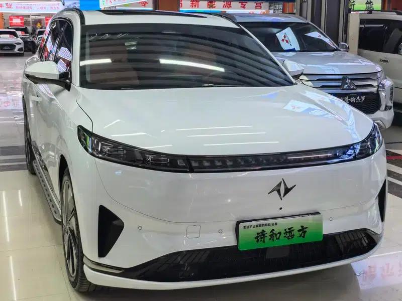 Yipai 008 2025 Model 210Ultra Ruyi Edition 5-Seater — миниатюра 3