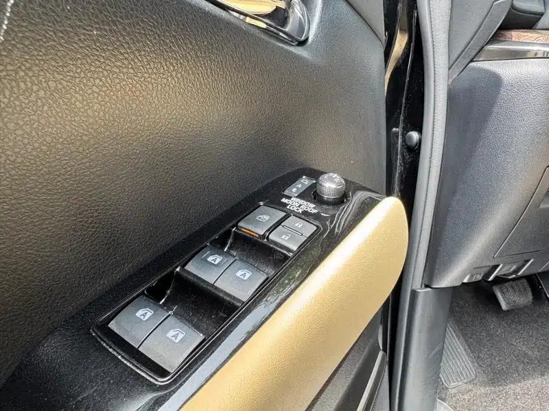 2021 Alphard Hybrid 2.5L Luxury Edition — миниатюра 22