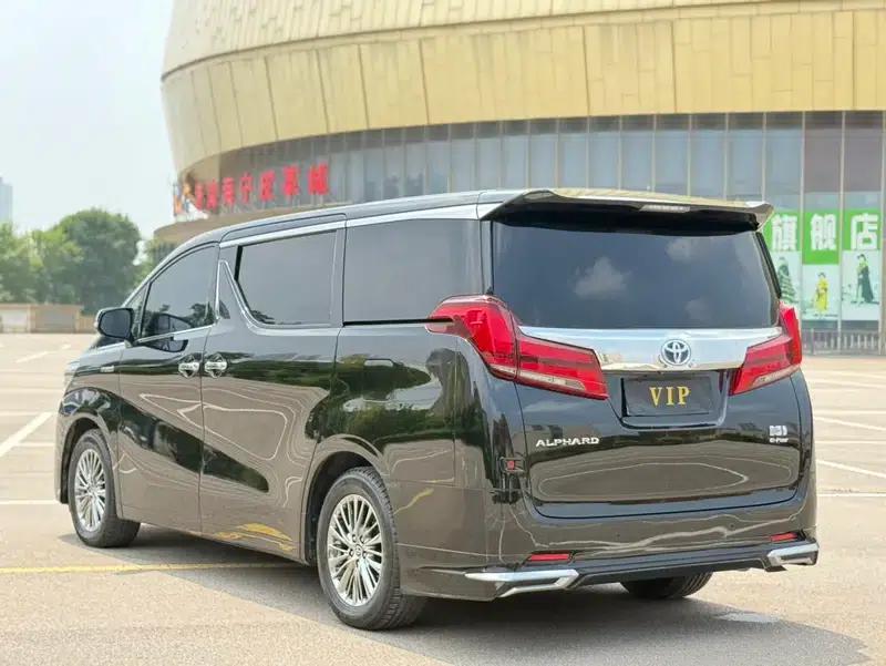 2019 Alphard Hybrid 2.5L Luxury Edition — миниатюра 4