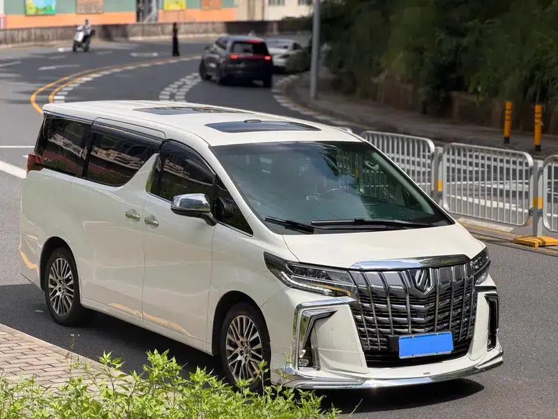 2018 Alphard 3.5L Luxury Edition — миниатюра 3