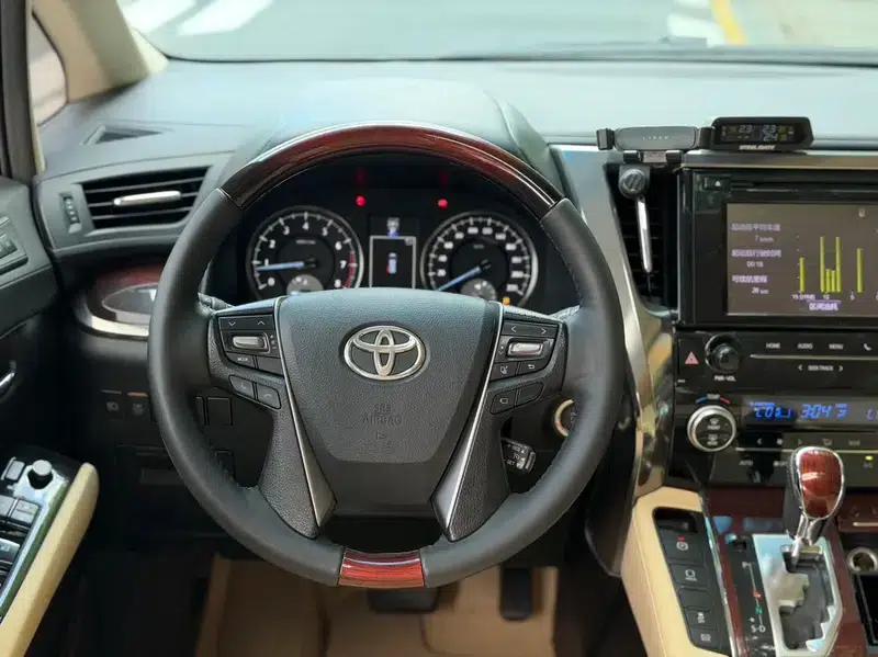 2018 Alphard 3.5L Luxury Edition — миниатюра 10
