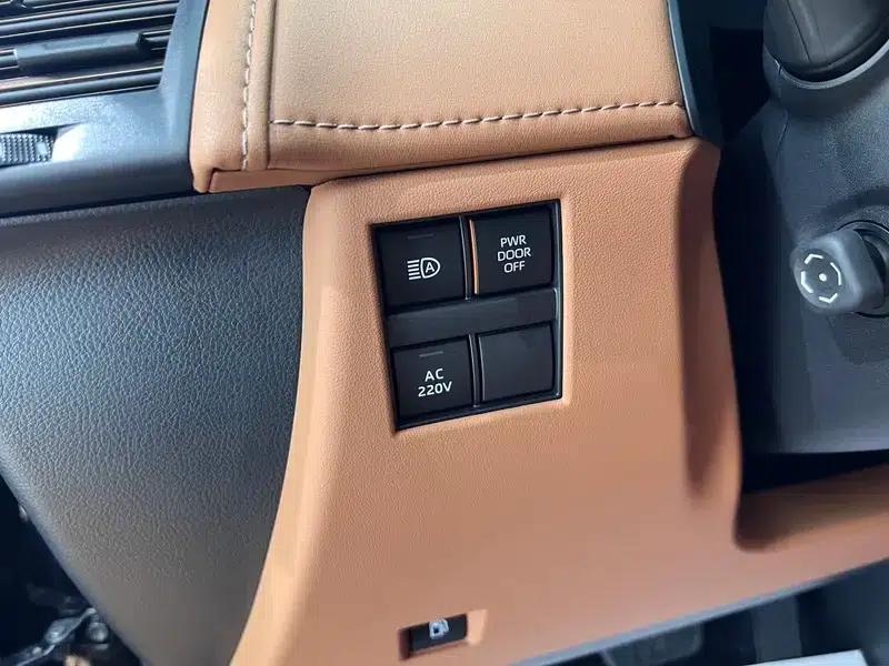 2023 Alphard 2.5L Intelligent Hybrid Dual Engine AWD Premium Edition — миниатюра 30