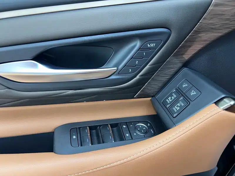 2023 Alphard 2.5L Intelligent Hybrid Dual Engine AWD Premium Edition — миниатюра 37
