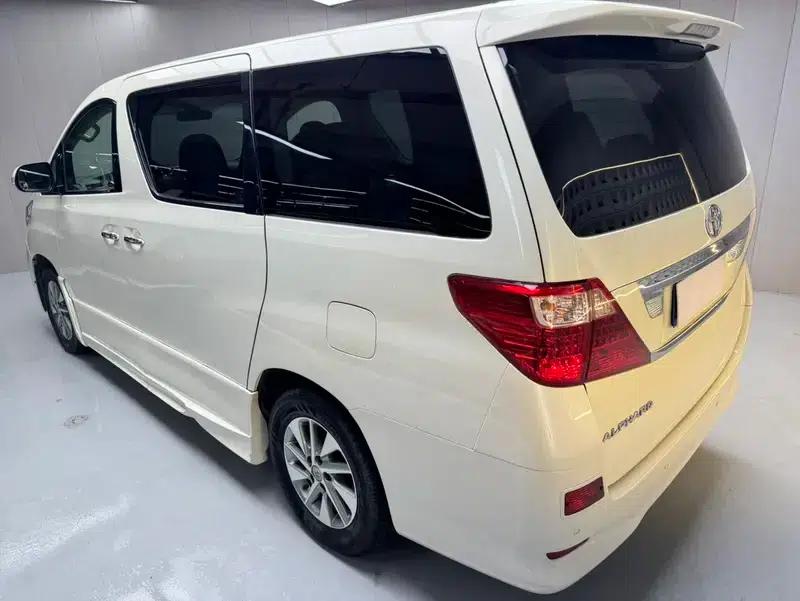 2011 Alphard 3.5L Luxury Edition — миниатюра 3