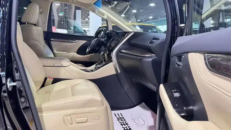 2021 Alphard Hybrid 2.5L Premium Edition — миниатюра 12