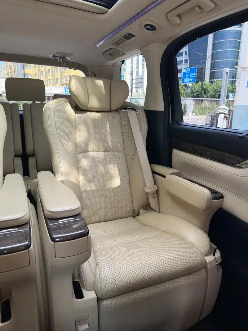 2018 Alphard Facelift 3.5L Premium Edition — миниатюра 26