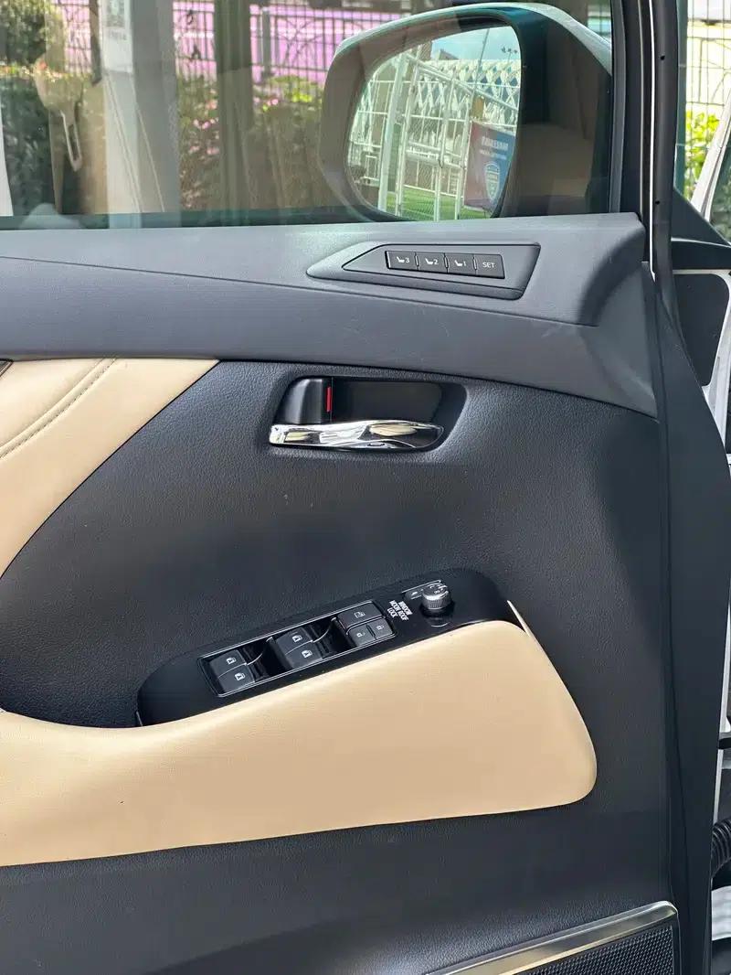 2018 Alphard Facelift 3.5L Premium Edition — миниатюра 9