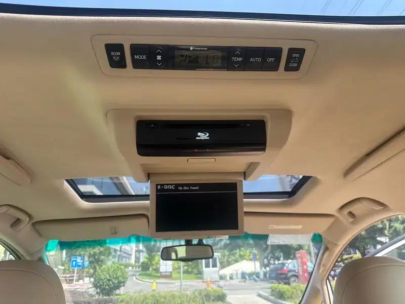 2012 Alphard 3.5L Luxury Edition — миниатюра 9