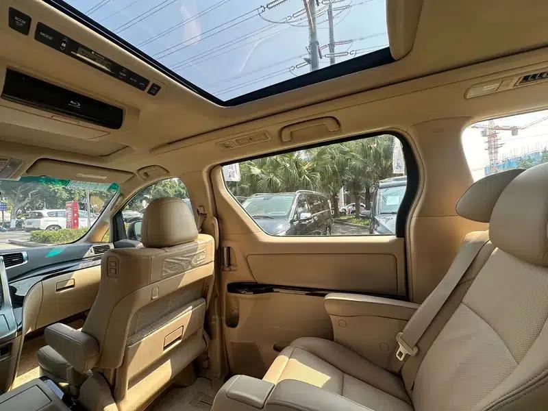2012 Alphard 3.5L Luxury Edition — миниатюра 10