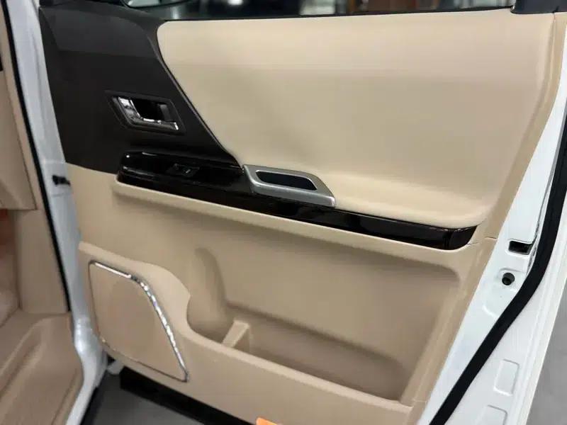 2012 Alphard 3.5L Luxury Edition — миниатюра 6