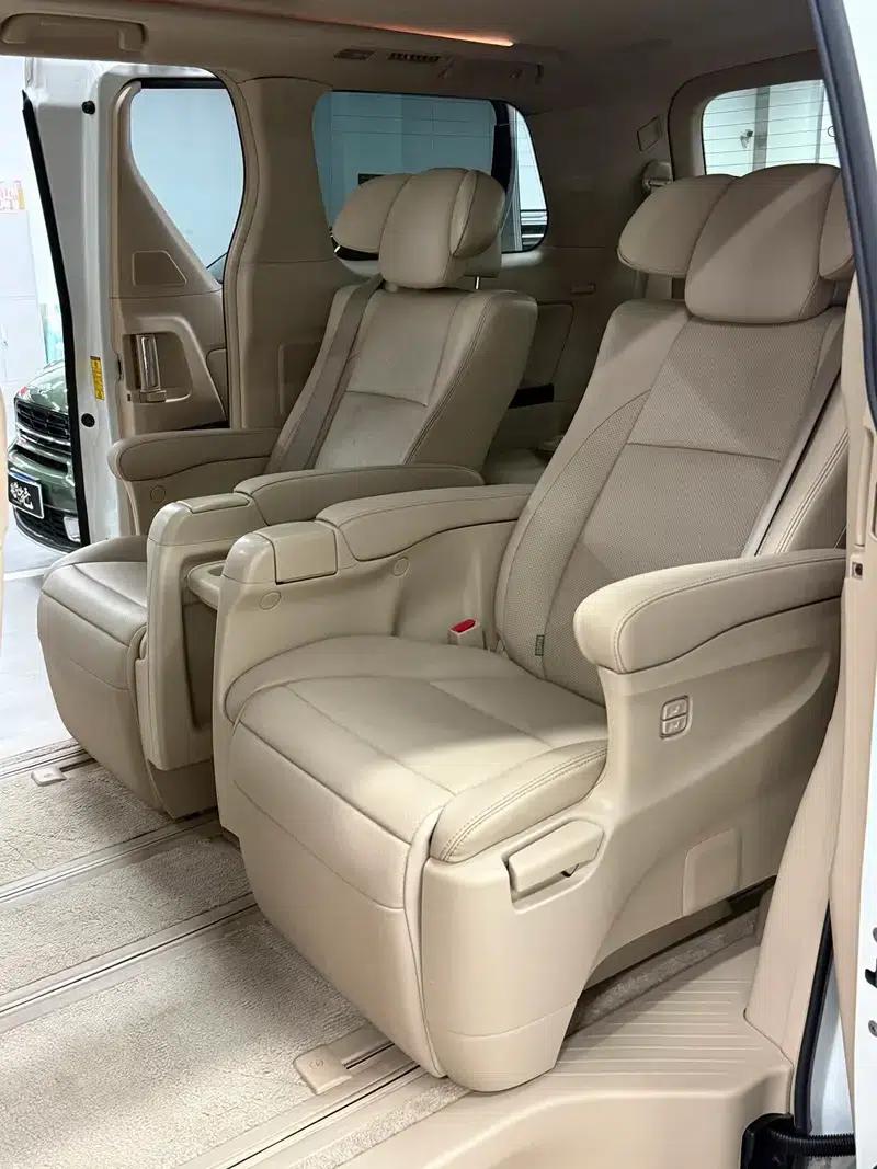 2012 Alphard 3.5L Luxury Edition — миниатюра 8