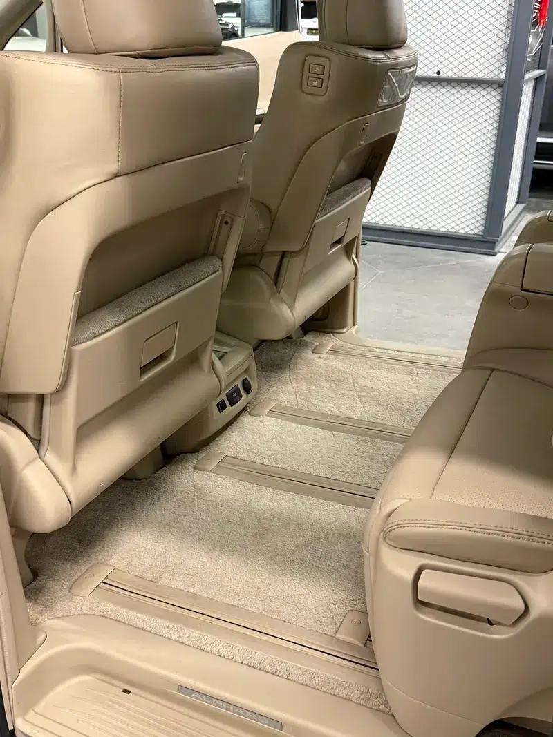 2012 Alphard 3.5L Luxury Edition — миниатюра 9