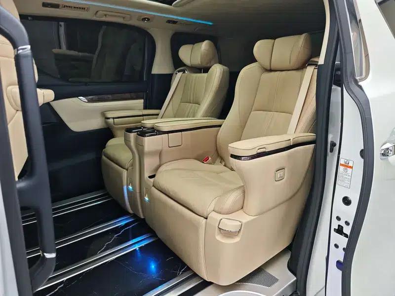 2021 Alphard Hybrid 2.5L Premium Edition — миниатюра 17