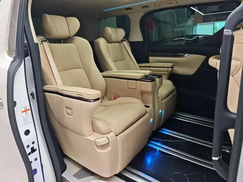 2021 Alphard Hybrid 2.5L Premium Edition — миниатюра 18
