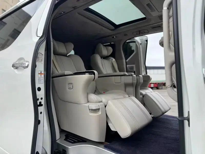 2018 Alphard Facelift 3.5L Premium Edition — миниатюра 11