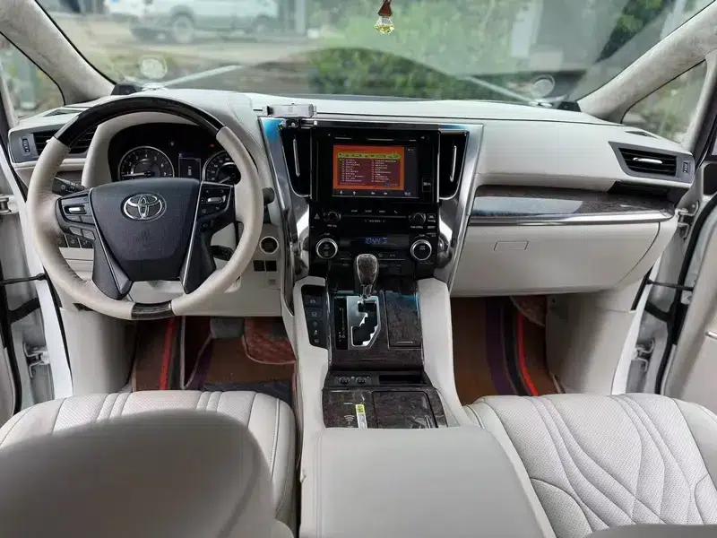 2018 Alphard Facelift 3.5L Premium Edition — миниатюра 7