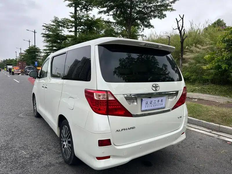 2011 Alphard 3.5L Luxury Edition — миниатюра 5