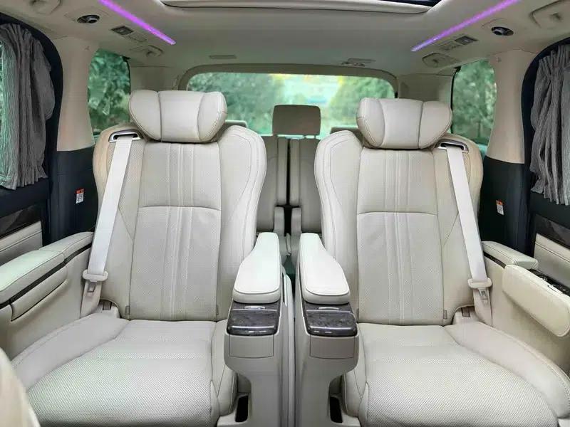 2021 Alphard Hybrid 2.5L Luxury Edition — миниатюра 12