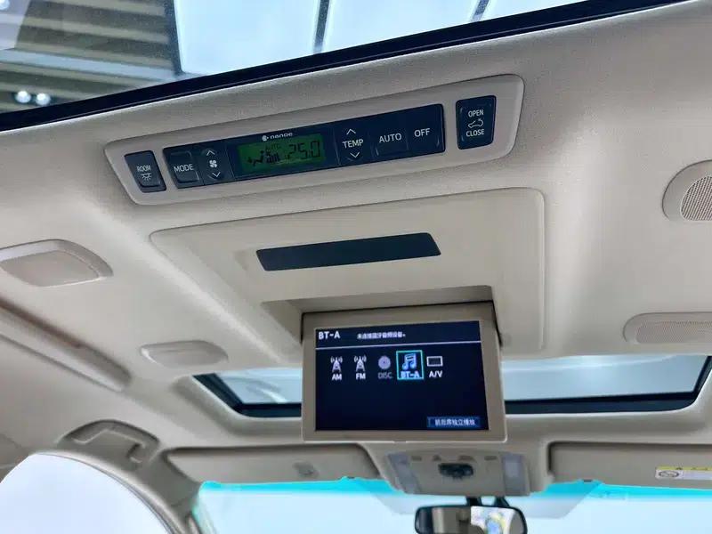 2012 Alphard 3.5L Luxury Edition — миниатюра 12