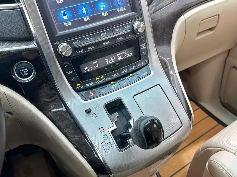 2012 Alphard 3.5L Luxury Edition — миниатюра 16