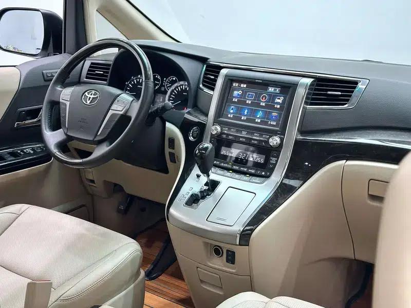 2012 Alphard 3.5L Luxury Edition — миниатюра 19