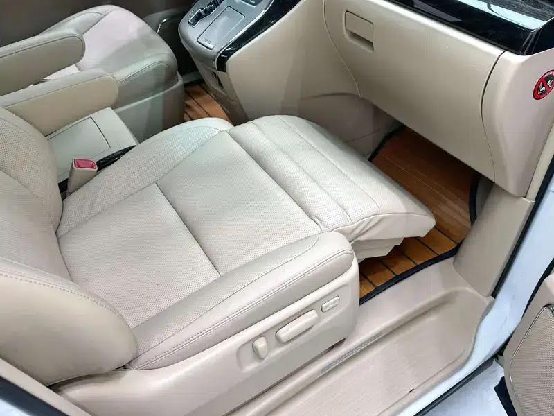 2012 Alphard 3.5L Luxury Edition — миниатюра 26