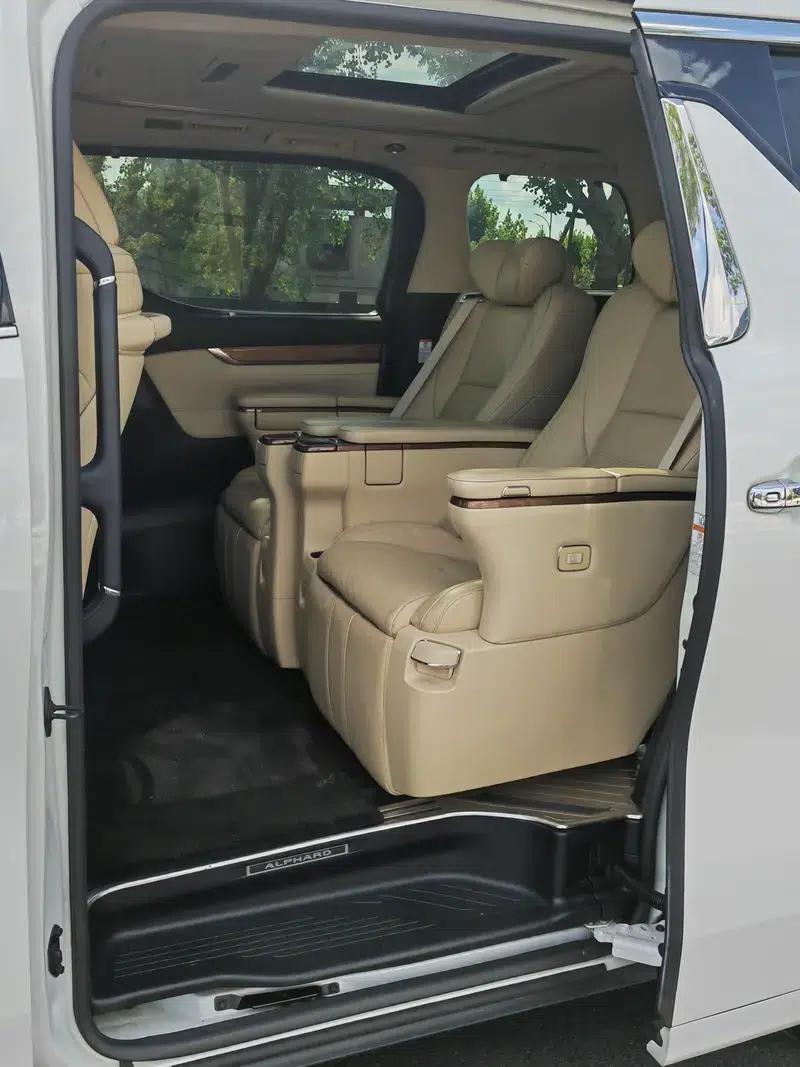2015 Alphard 3.5L Premium Edition — миниатюра 9