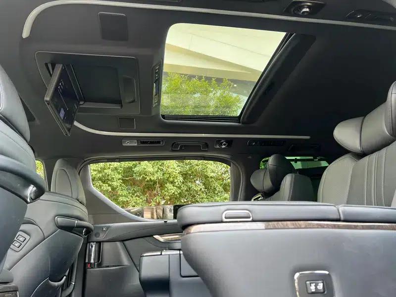 2021 Alphard Hybrid 2.5L Luxury Edition — миниатюра 3