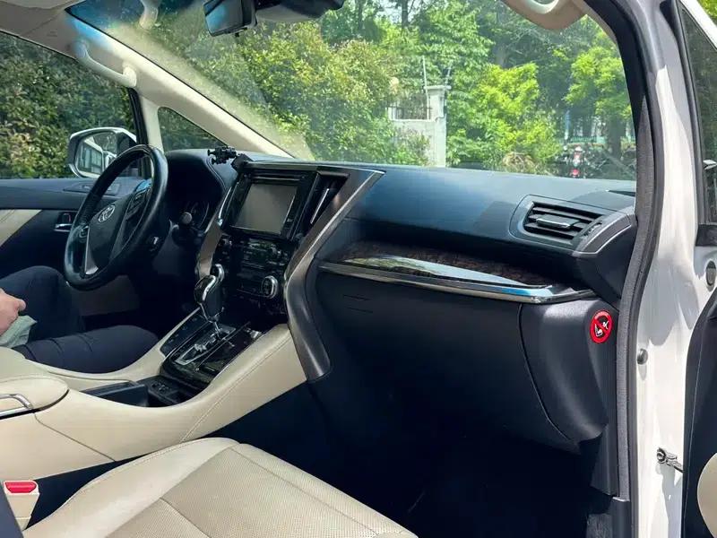 2020 Alphard Hybrid 2.5L Luxury Edition — миниатюра 8