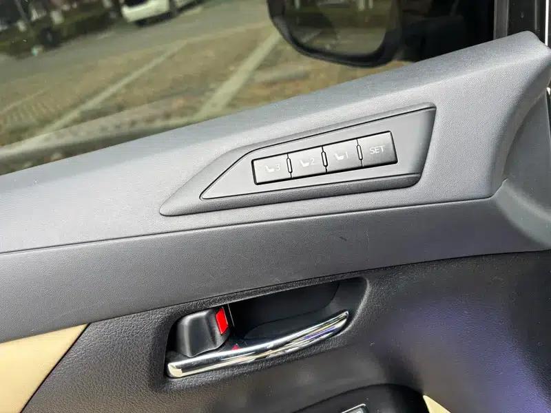 2019 Alphard Hybrid 2.5L Luxury Edition — миниатюра 9